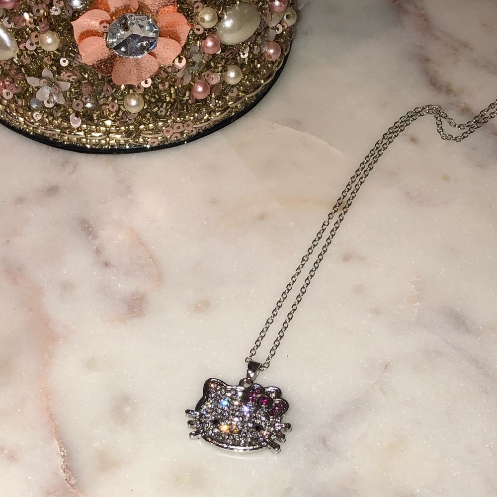 ✨NWT✨ Hello Kitty 925 Silver Plated Sparkling Pendant Necklace - Picture 11 of 13
